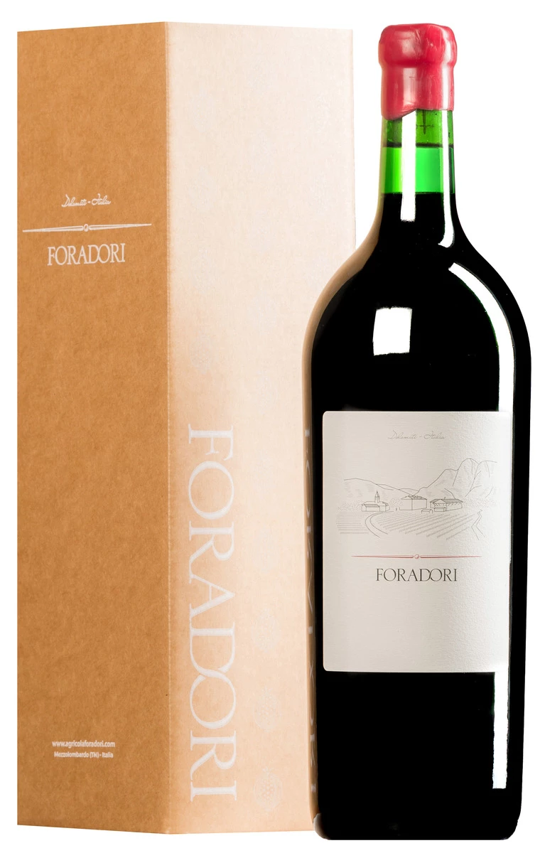 “Foradori” Teroldego Rotaliano Vigneti Delle Dolomiti IGT 2019 (BIO) · MAGNUM In Geschenkkarton 1 “Foradori” Teroldego Rotaliano Vigneti Delle Dolomiti IGT 2019 (BIO) · MAGNUM In Geschenkkarton