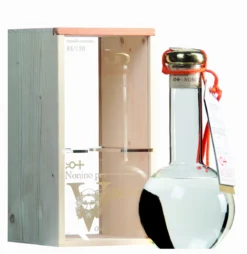 Grappa Cru Monovitigno Pignolo · “Omaggio A Venezia” Edizione Limitata °150 · In Original-Holzkiste